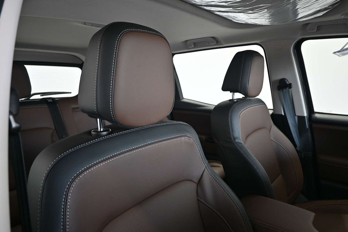 2025 Mahindra Scorpio Z8L
