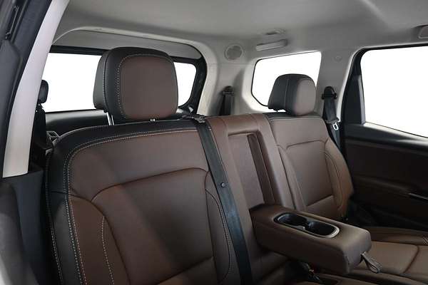 2025 Mahindra Scorpio Z8L