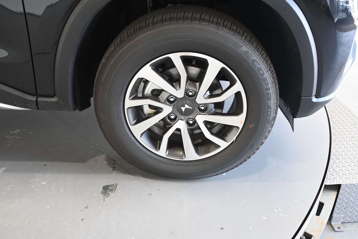 2025 Mahindra Scorpio Z8L