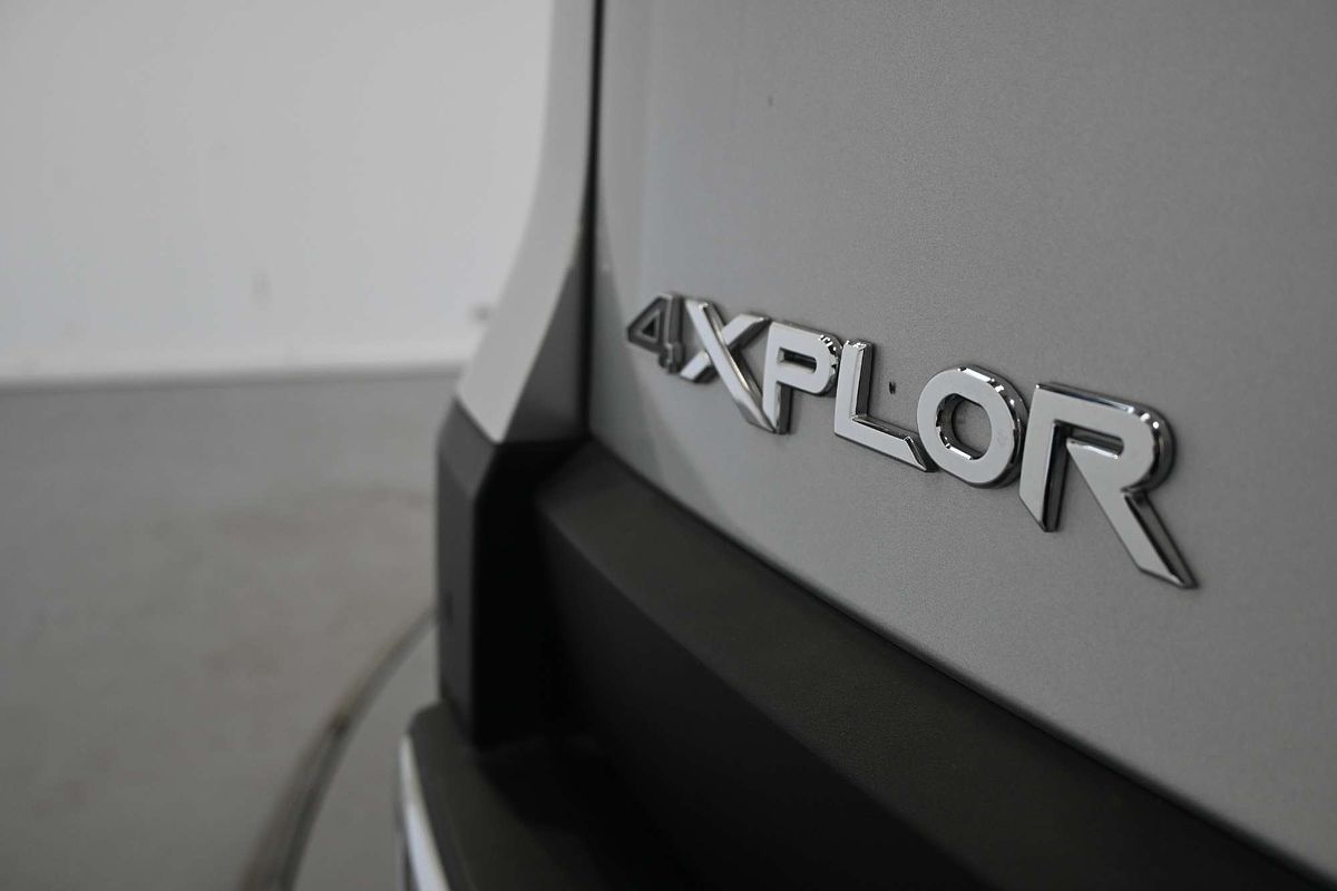 2023 Mahindra Scorpio Z8L