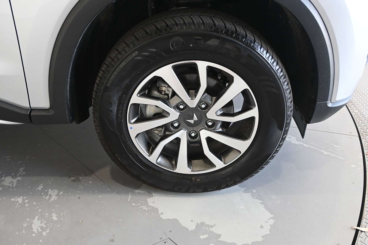 2023 Mahindra Scorpio Z8L
