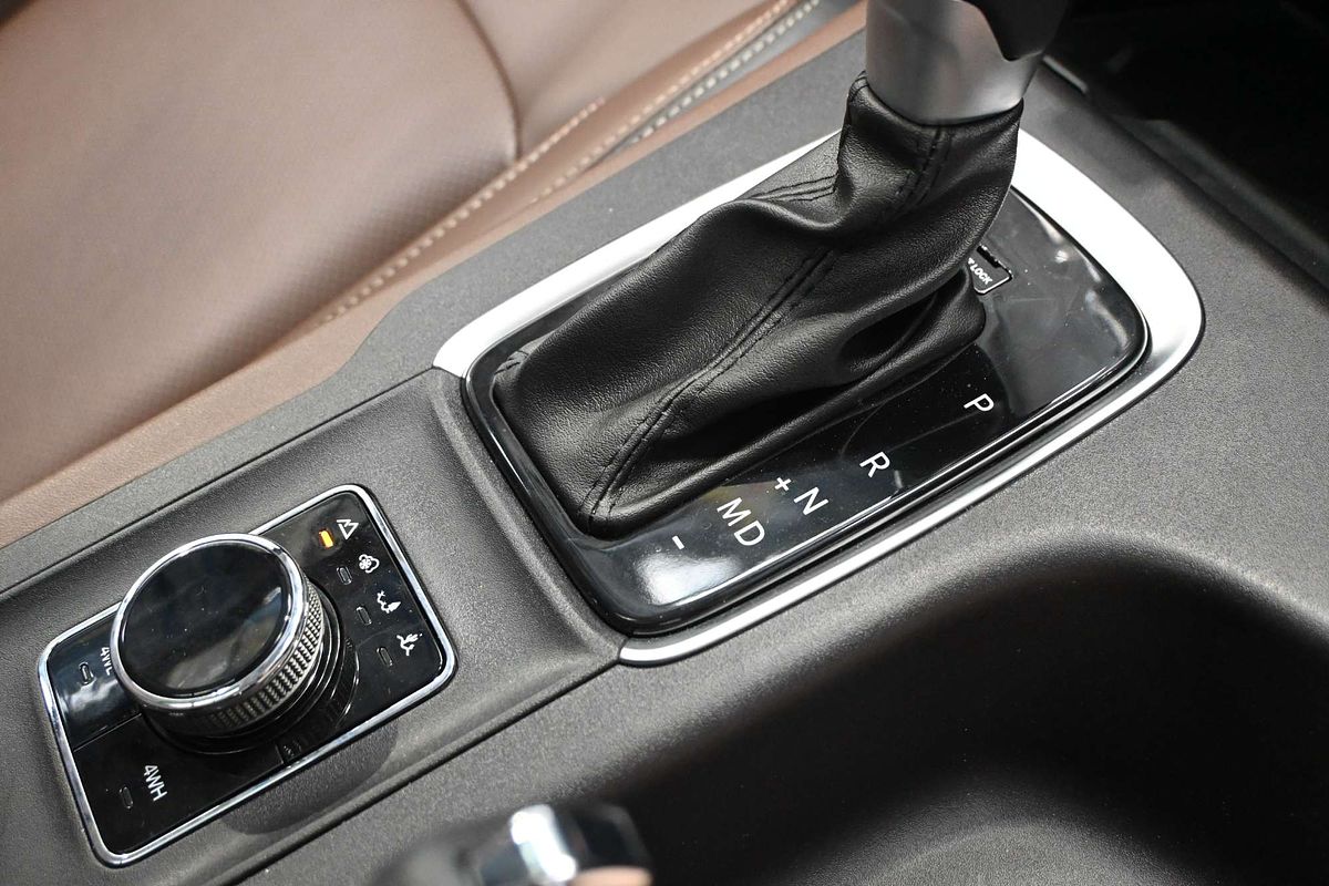 2023 Mahindra Scorpio Z8L