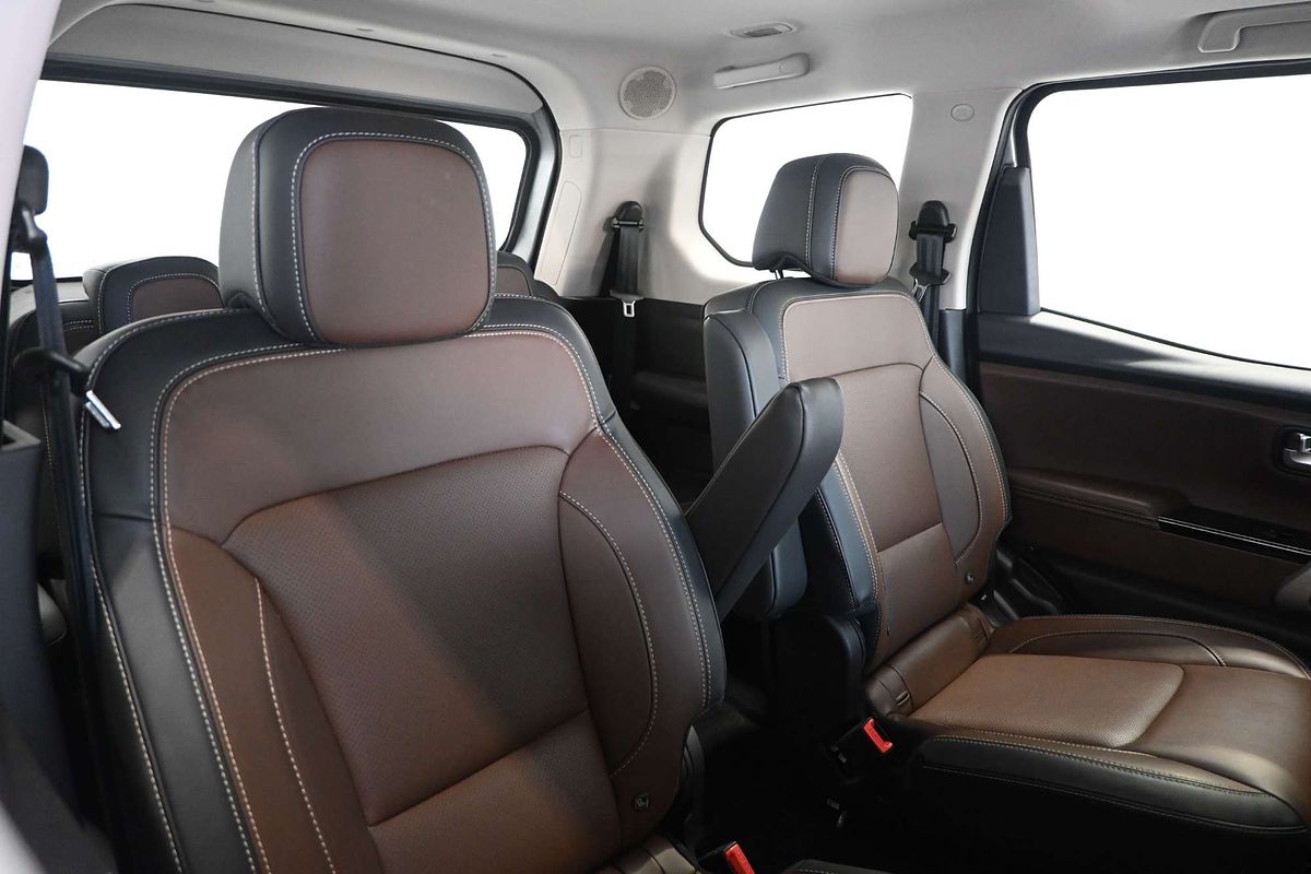 2023 Mahindra Scorpio Z8L