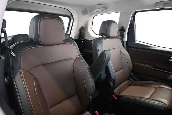 2023 Mahindra Scorpio Z8L