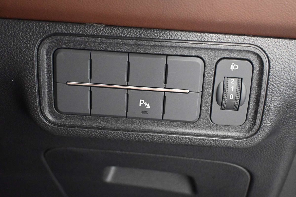 2023 Mahindra Scorpio Z8L