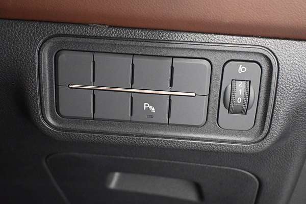 2023 Mahindra Scorpio Z8L