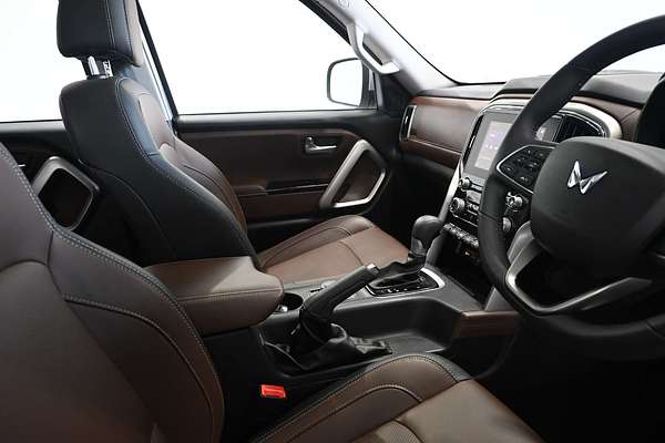 2023 Mahindra Scorpio Z8L
