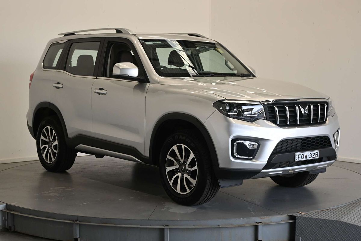 2023 Mahindra Scorpio Z8L