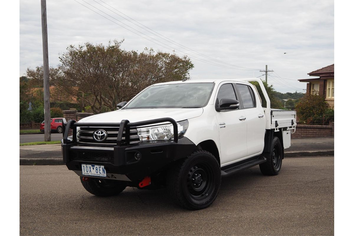 2016 Toyota HILUX SR (4x4) GUN126R