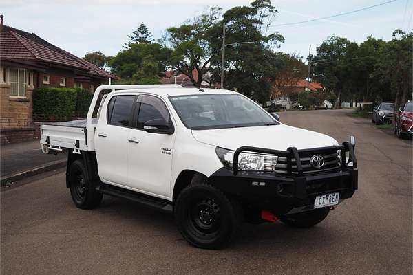 2016 Toyota HILUX SR (4x4) GUN126R