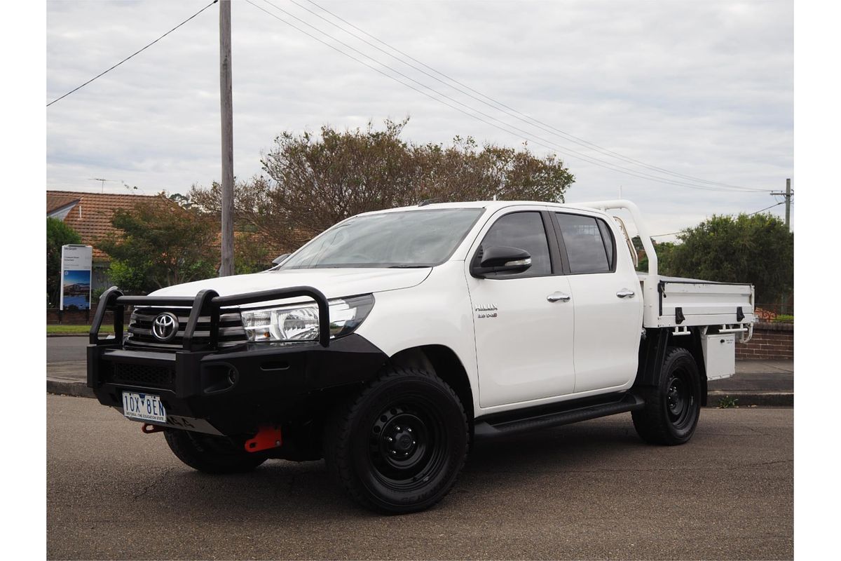 2016 Toyota HILUX SR (4x4) GUN126R