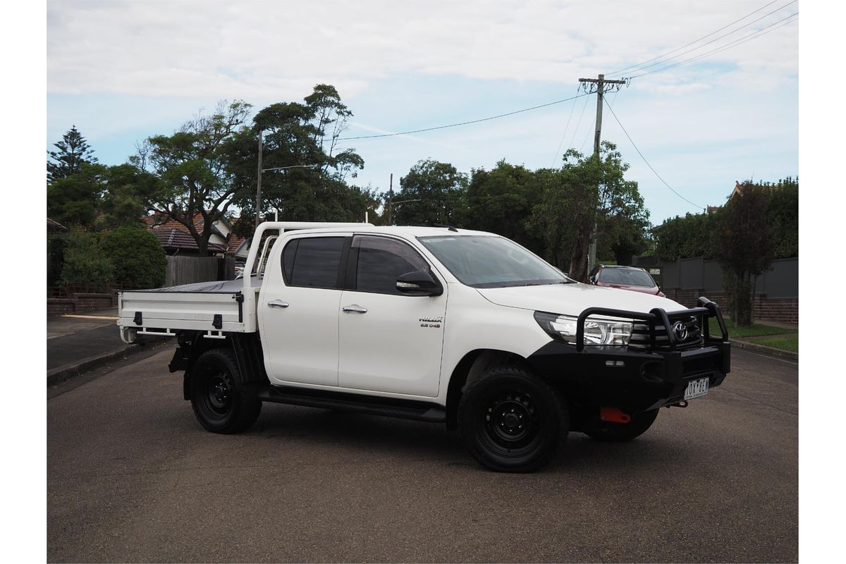 2016 Toyota HILUX SR (4x4) GUN126R