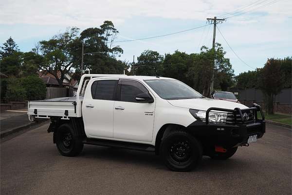 2016 Toyota HILUX SR (4x4) GUN126R