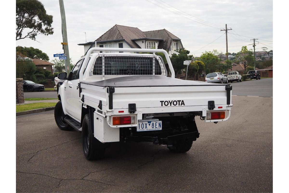 2016 Toyota HILUX SR (4x4) GUN126R