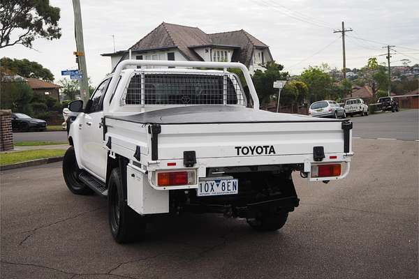 2016 Toyota HILUX SR (4x4) GUN126R