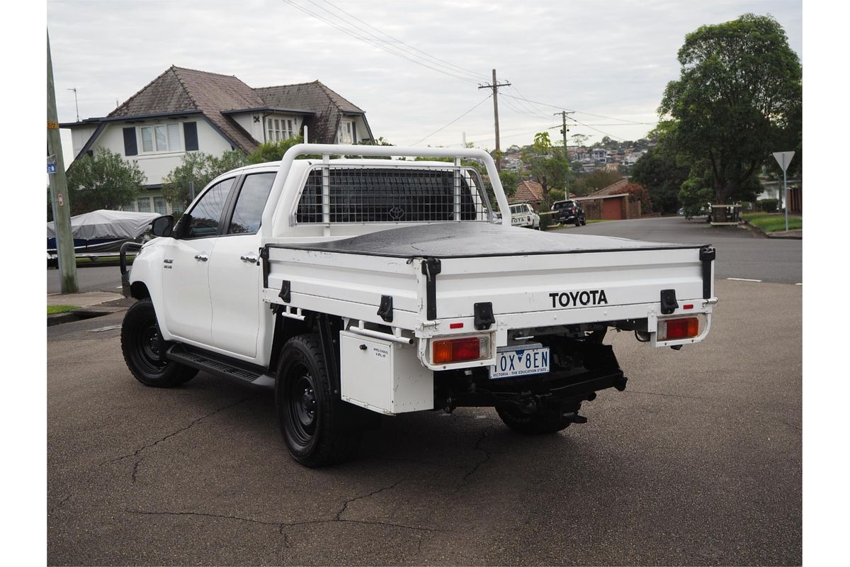 2016 Toyota HILUX SR (4x4) GUN126R