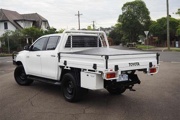 2016 Toyota HILUX SR (4x4) GUN126R