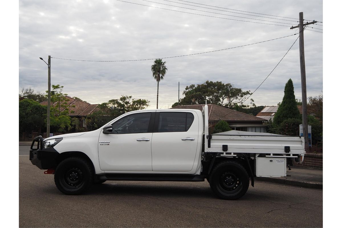 2016 Toyota HILUX SR (4x4) GUN126R
