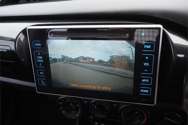 2016 Toyota HILUX SR (4x4) GUN126R