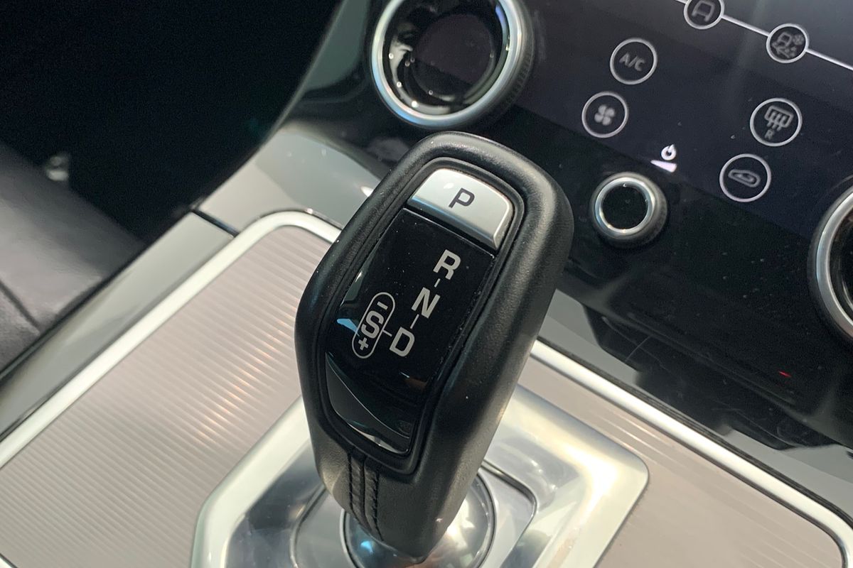 2019 Land Rover Range Rover Evoque P200 SE L551