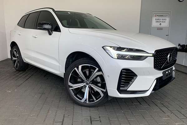 2022 Volvo XC60 Recharge Ultimate T8 Plug-In Hybrid