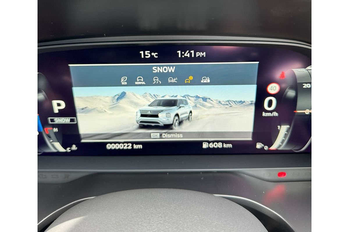 2024 Mitsubishi Outlander Exceed ZM