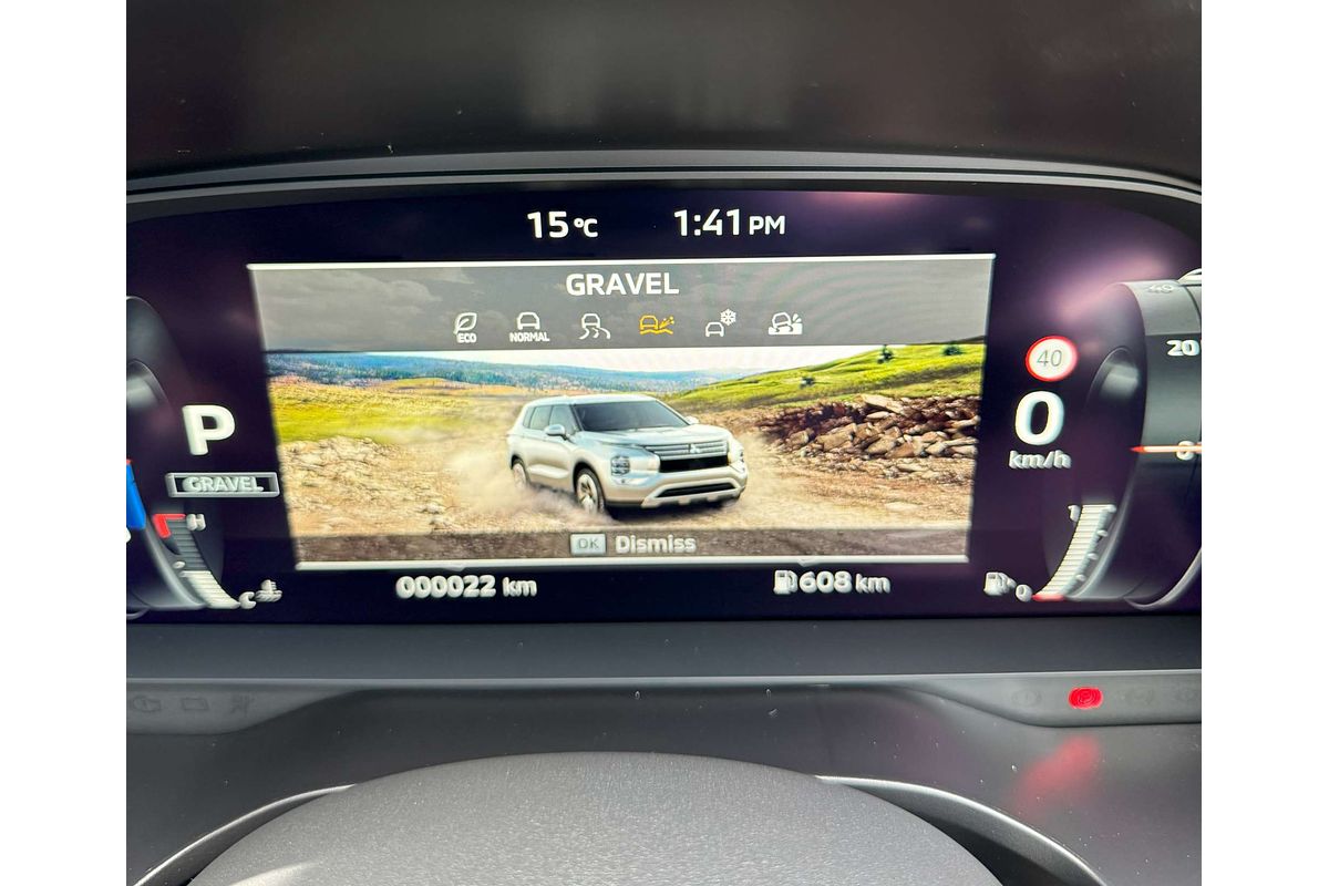 2024 Mitsubishi Outlander Exceed ZM