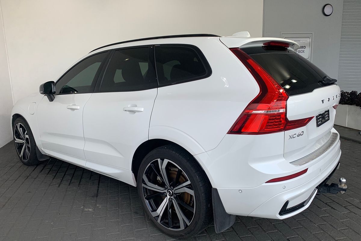 2022 Volvo XC60 Recharge Ultimate T8 Plug-In Hybrid