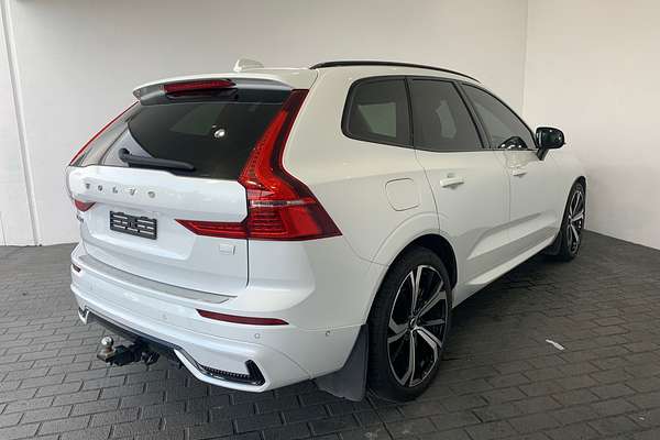 2022 Volvo XC60 Recharge Ultimate T8 Plug-In Hybrid