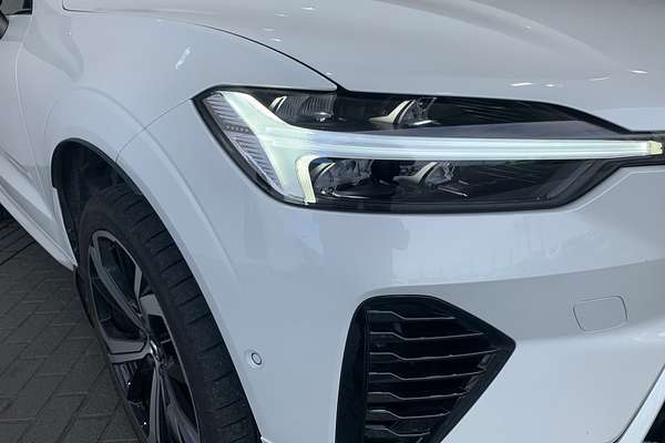 2022 Volvo XC60 Recharge Ultimate T8 Plug-In Hybrid