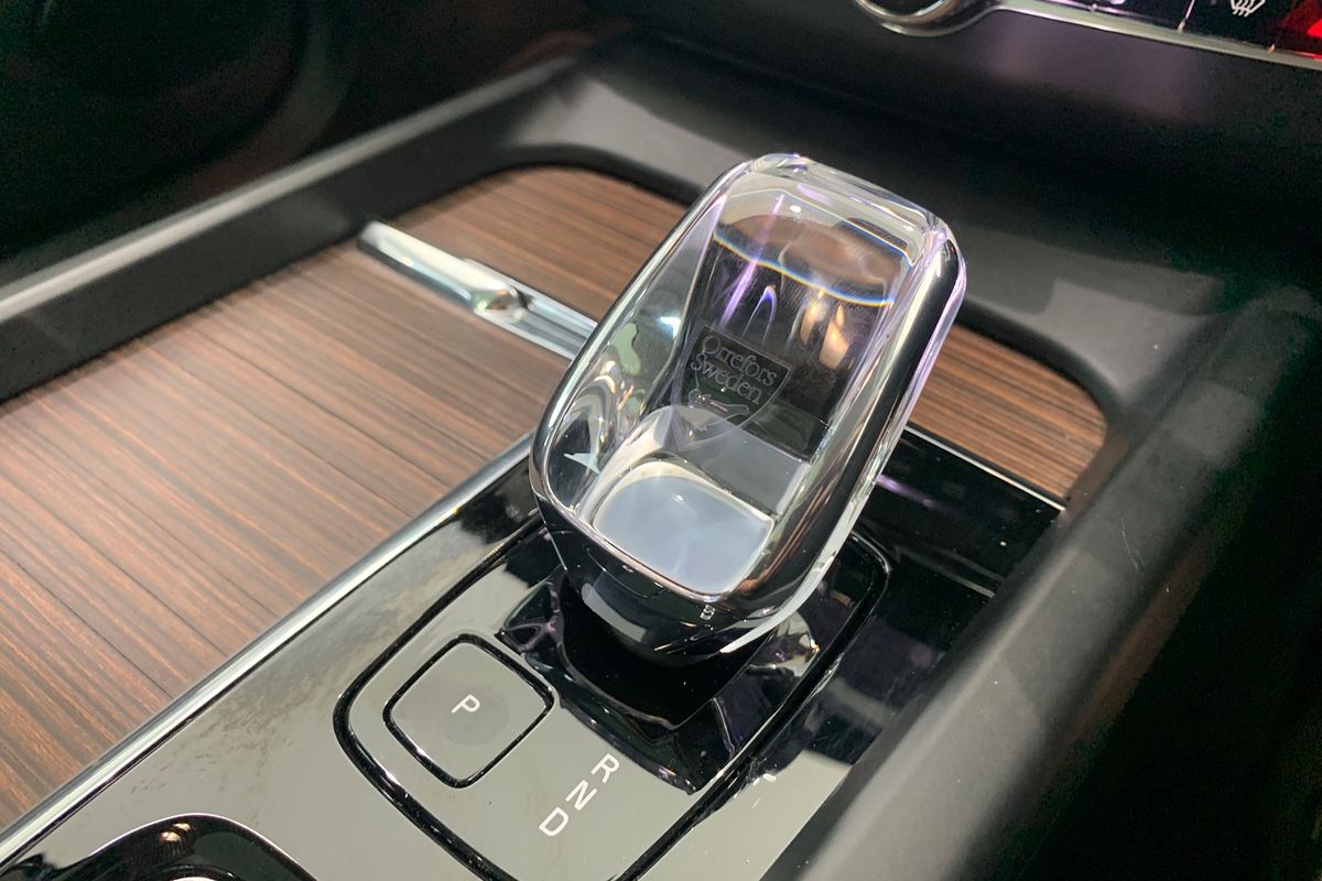 2022 Volvo XC60 Recharge Ultimate T8 Plug-In Hybrid