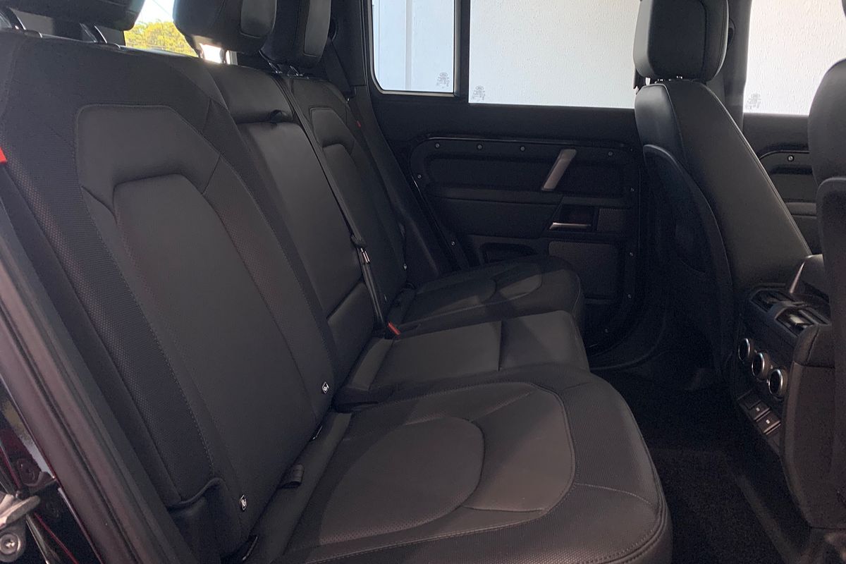 2023 Land Rover Defender 110 P400 X-Dynamic HSE L663
