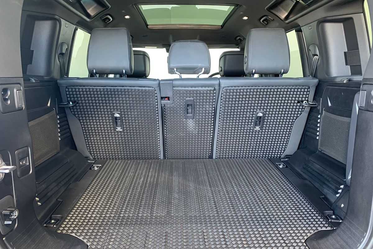 2023 Land Rover Defender 110 P400 X-Dynamic HSE L663