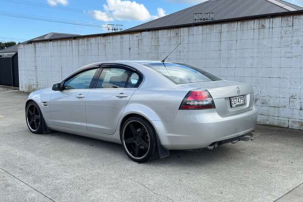 2007 Holden COMMODORE CALAIS SEDAN V6 AUTO