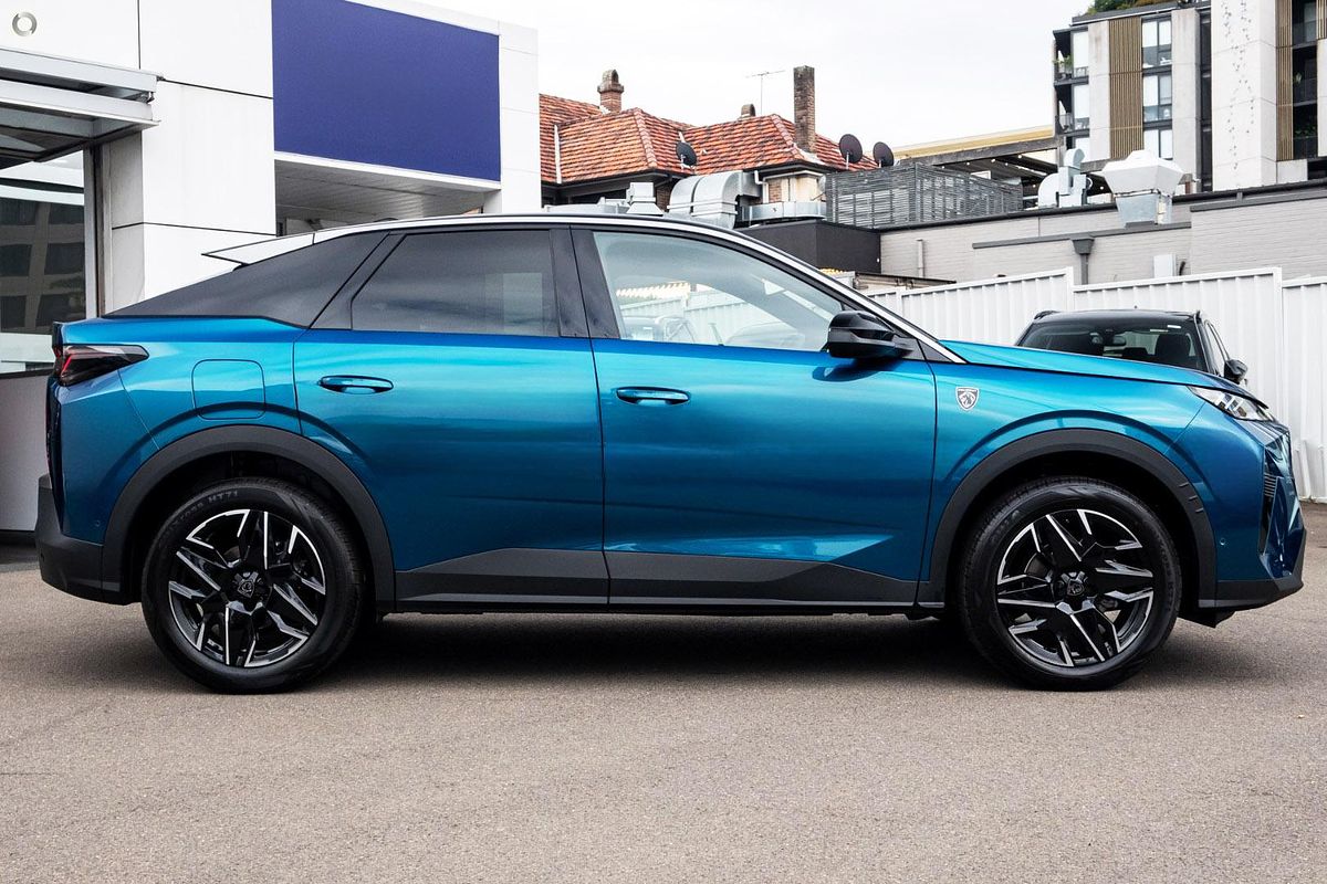 2025 Peugeot 3008 GT Premium Hybrid P64
