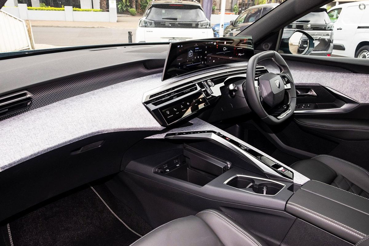 2025 Peugeot 3008 GT Premium Hybrid P64