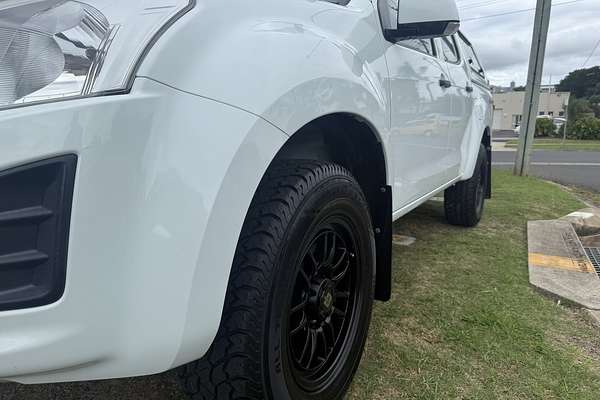 2017 Isuzu D-MAX SX 4X4