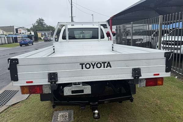 2015 Toyota Hilux Workmate TGN121R Rear Wheel Drive