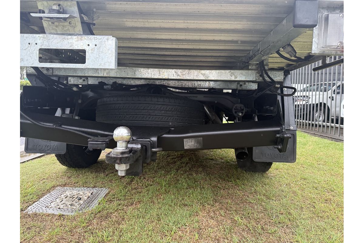 2015 Toyota Hilux Workmate TGN121R Rear Wheel Drive