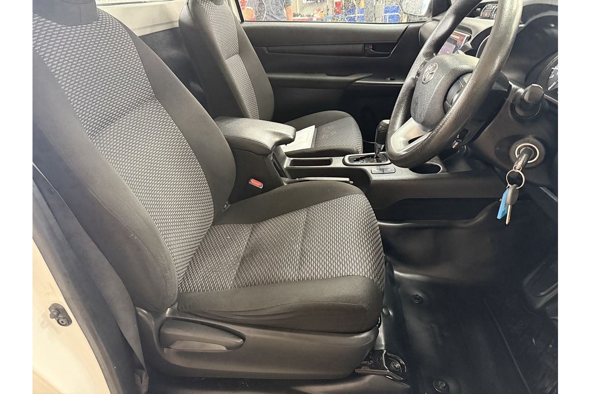 2015 Toyota Hilux Workmate TGN121R Rear Wheel Drive