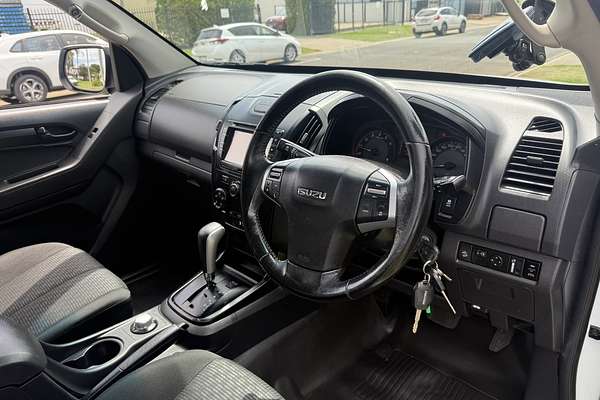 2017 Isuzu D-MAX SX 4X4