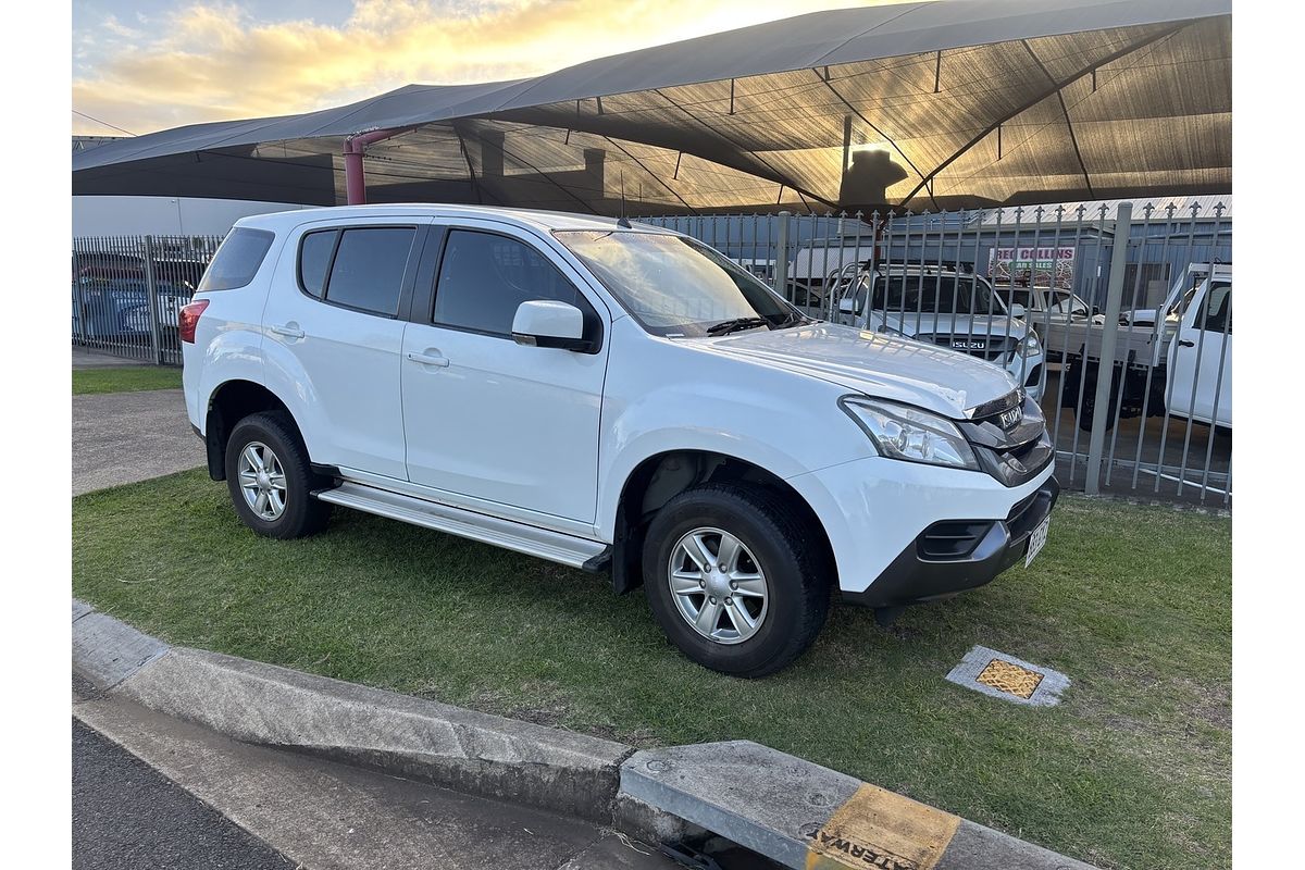 2015 Isuzu MU-X LS-M