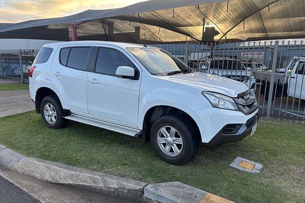 2015 Isuzu MU-X LS-M