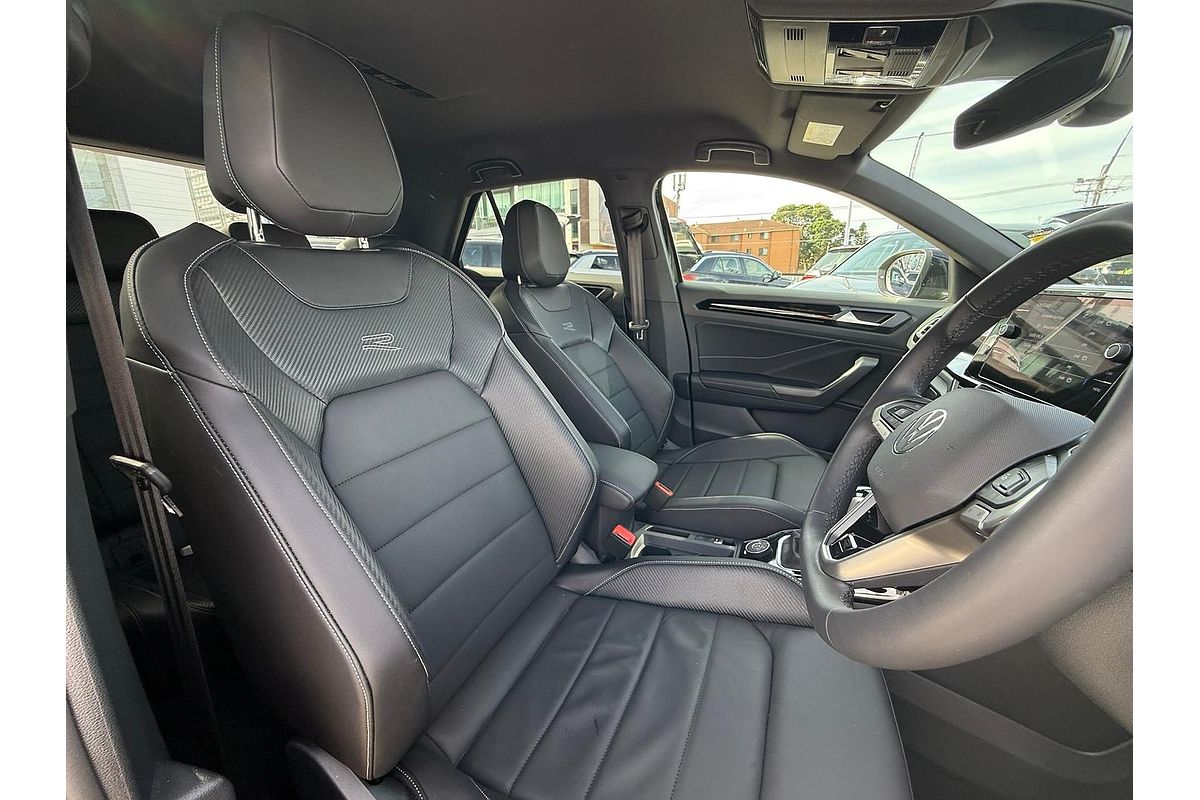 2024 Volkswagen T-Roc 140TSI R-Line D11