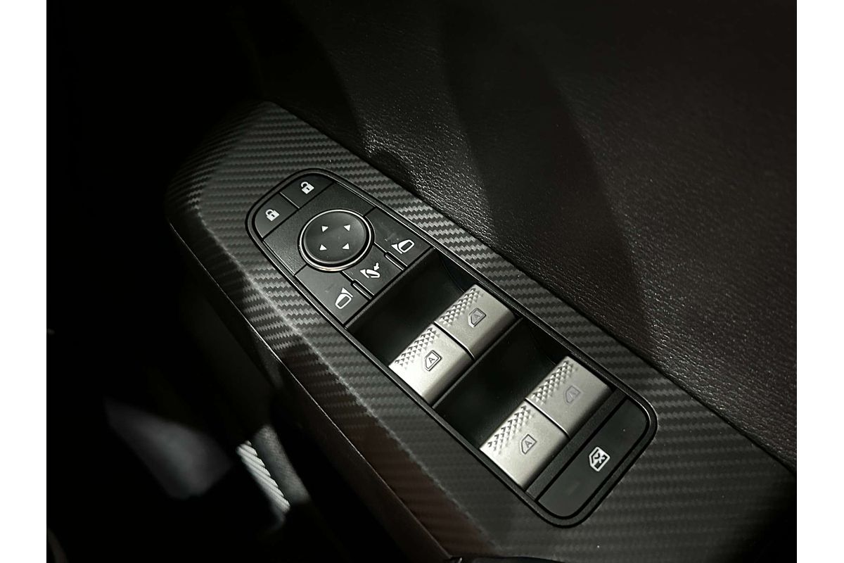 2022 Mitsubishi Outlander Exceed ZM