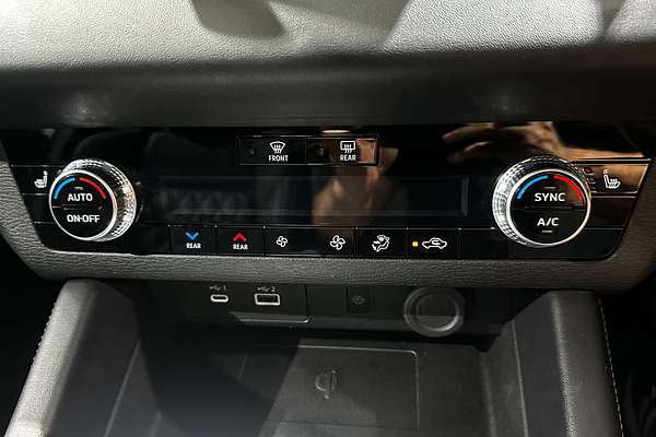 2022 Mitsubishi Outlander Exceed ZM