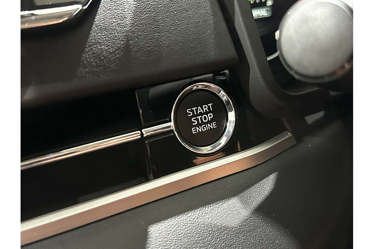 2022 Mitsubishi Outlander Exceed ZM