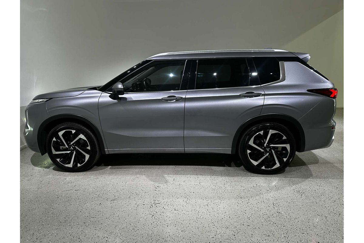 2022 Mitsubishi Outlander Exceed ZM