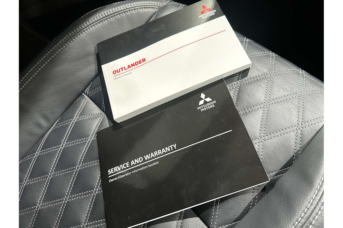 2022 Mitsubishi Outlander Exceed ZM