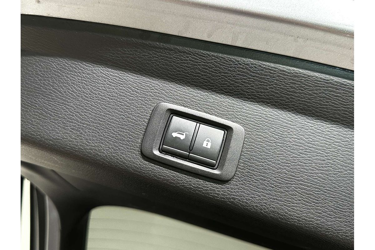 2022 Mitsubishi Outlander Exceed ZM